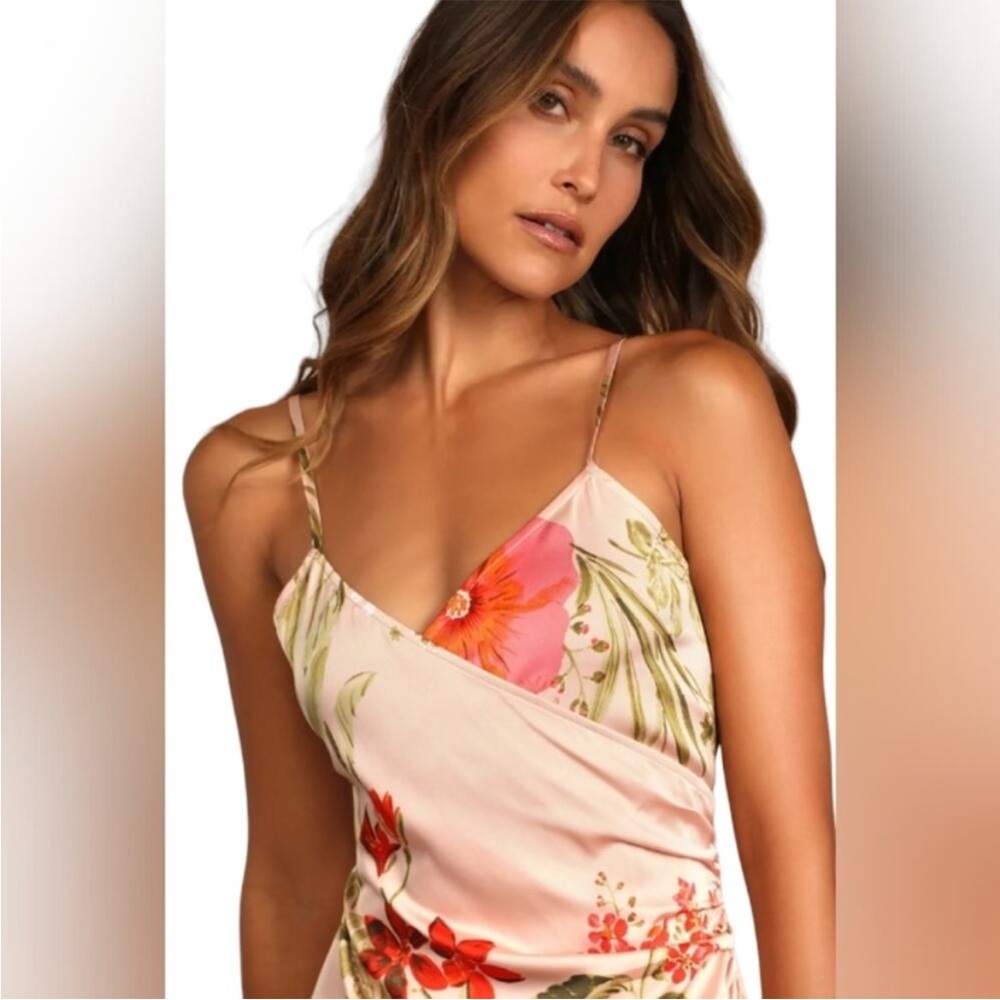 Lulus dress 👗 - Picture 4 of 6